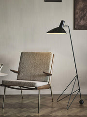 Svelte Noir Ambient Floor Lamp Floor Lamp